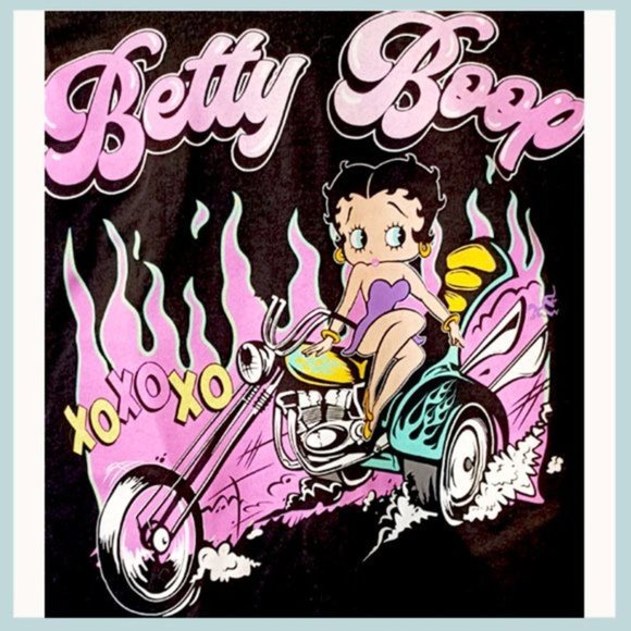 🔥 NWT Betty Boop “Biker Babe” Hot Rod Tee – Size Medium 🔥 - Picture 2 of 4
